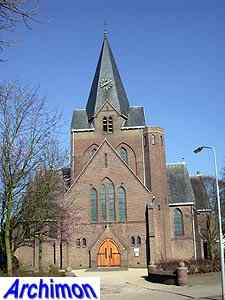 Boven Leeuwen (G): St. Willibrordus (W. te Riele, 1916-1918)